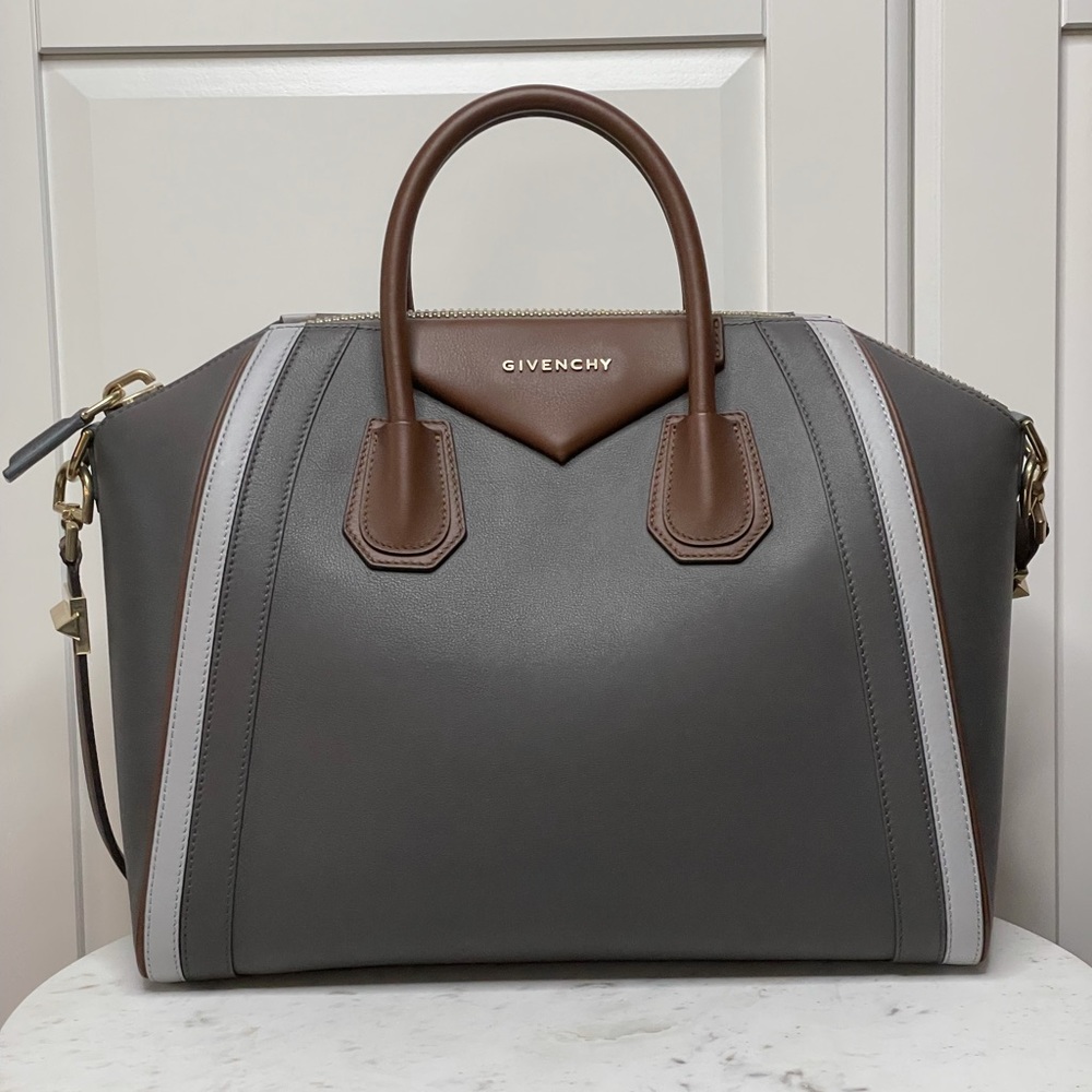 Givenchy | Medium Antigona Bag